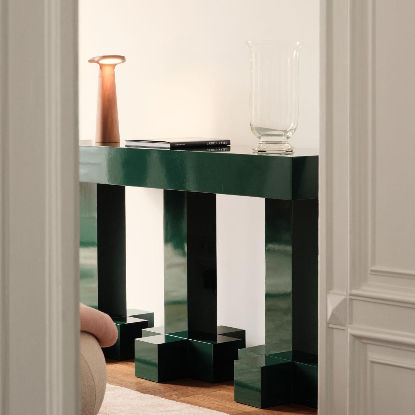 Glanzend groene console