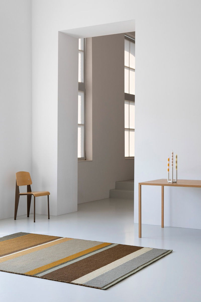 Artisan Stack oker vlakgeweven tapijt | Maat: 250 × 350 cm