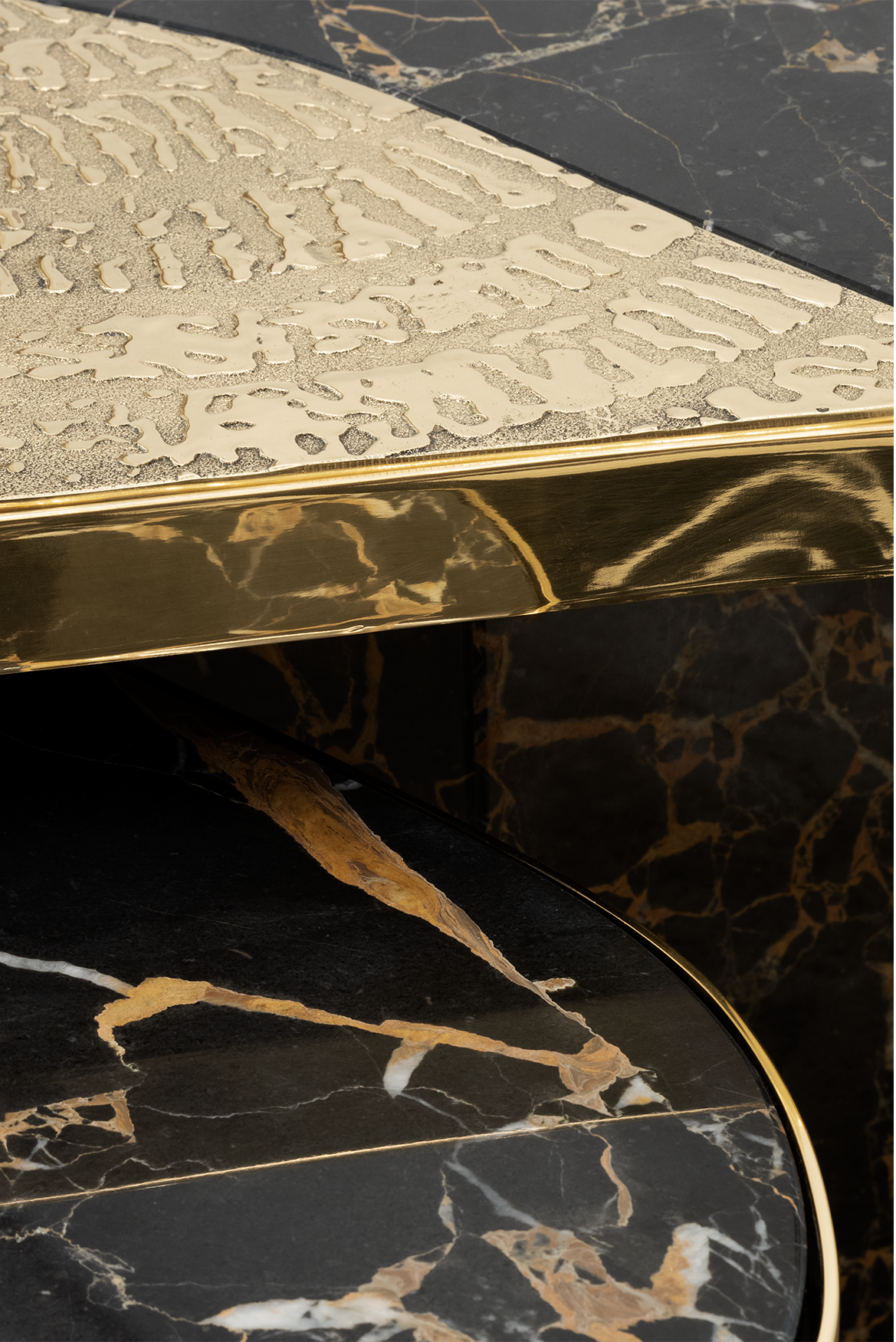 Ensemble de tables Athena marbre Portoro & or