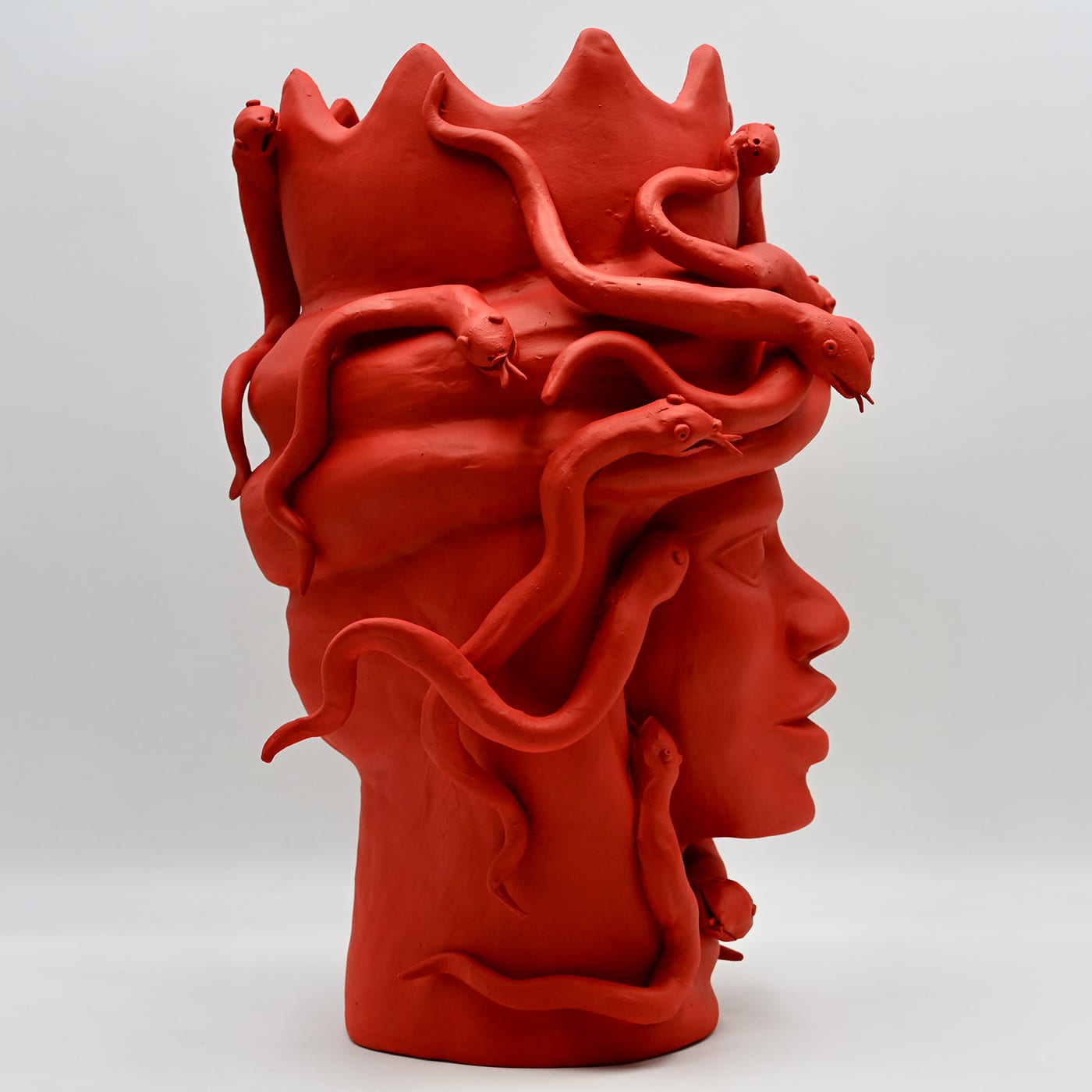 Moorkop rode sculptuur