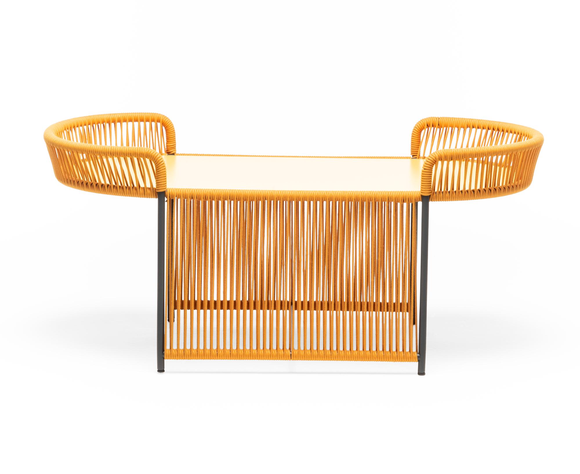 Table basse d'extérieur ovale Altana Jaune