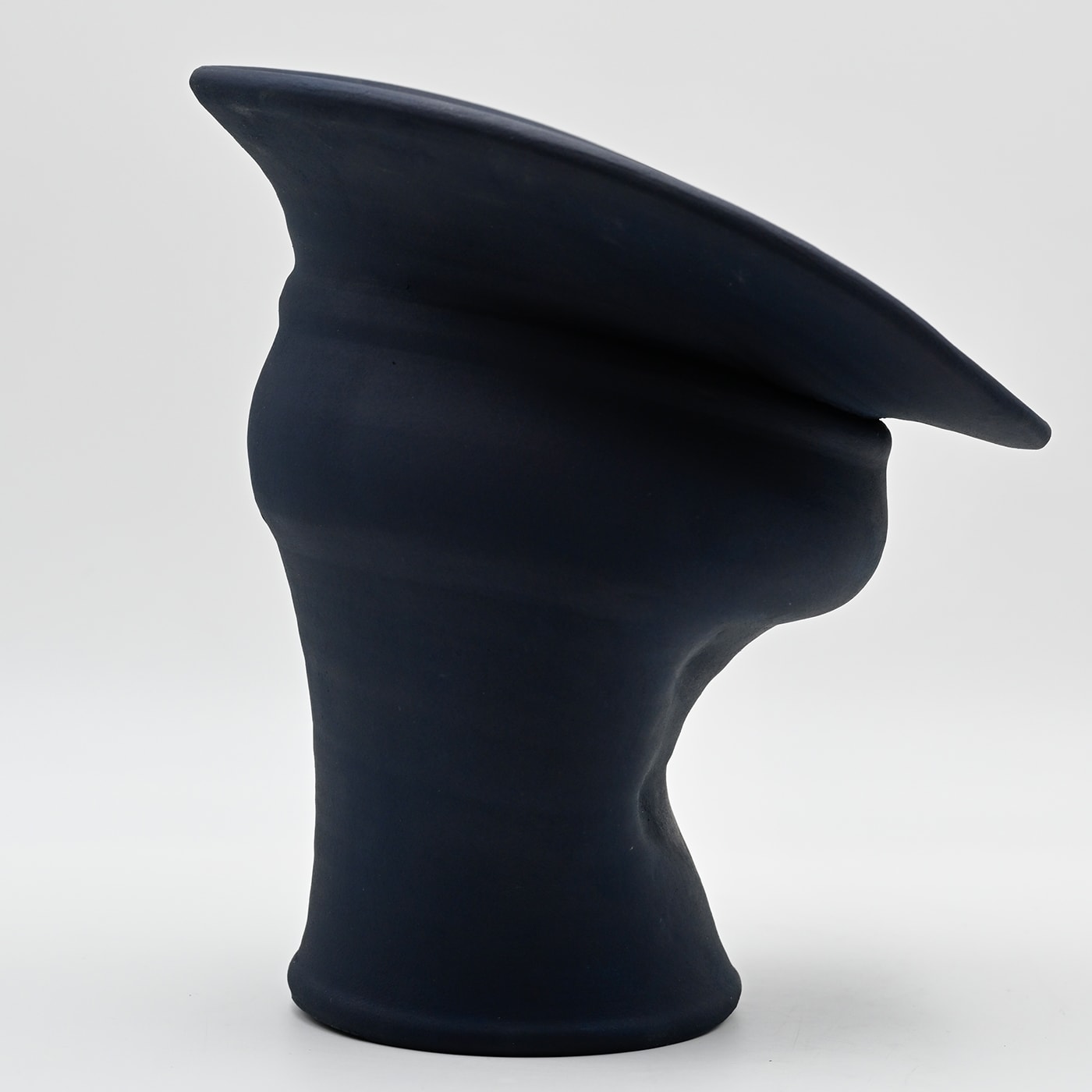 Vase bleu fait main