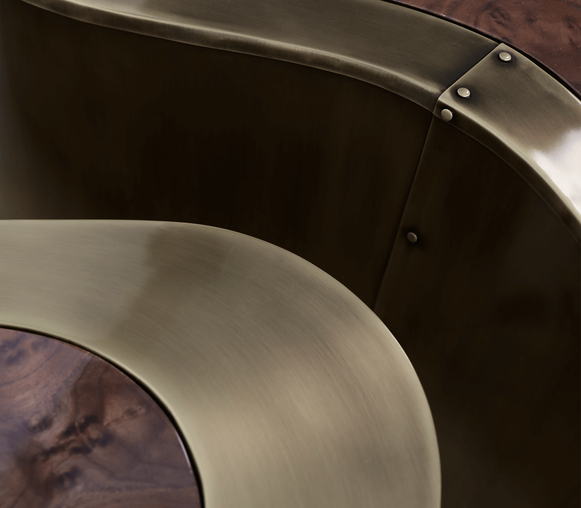 Crest patina & walnoot salontafelset