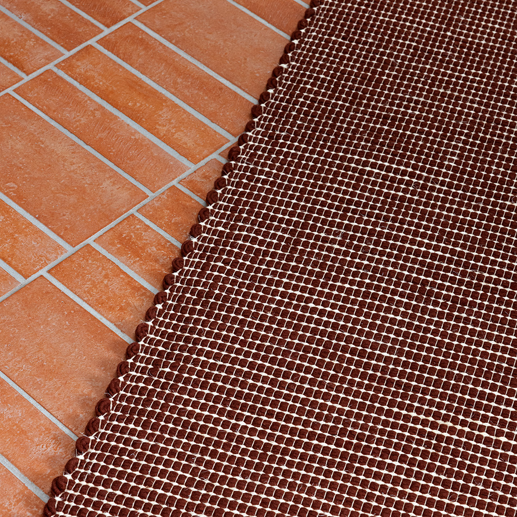 Frame baksteen tapijt | Maat: 200 × 300 cm