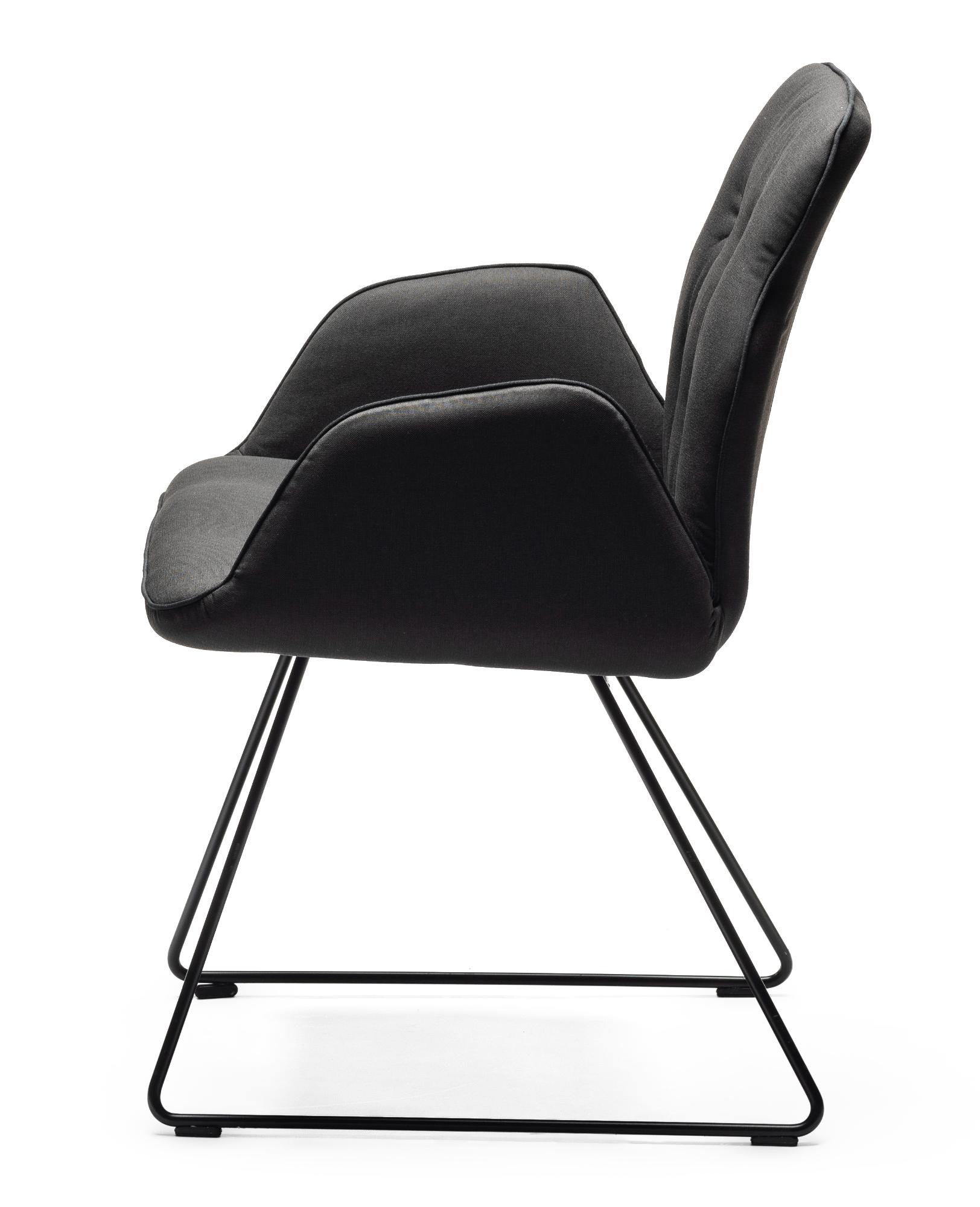 Chaise Betibù SL-P Noire avec accoudoirs