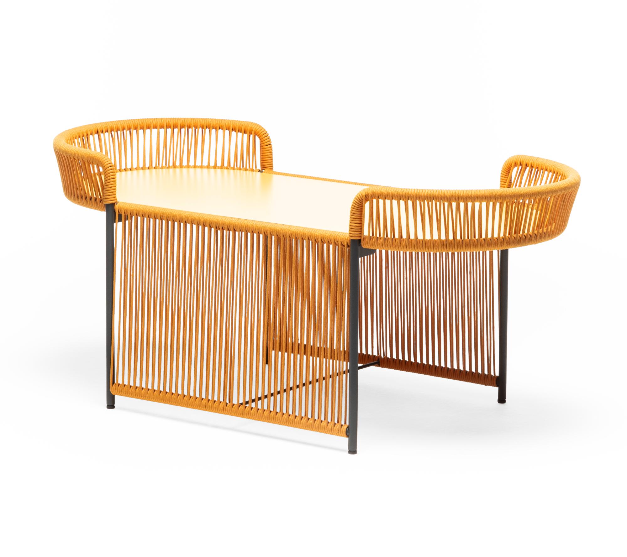 Table basse d'extérieur ovale Altana Jaune