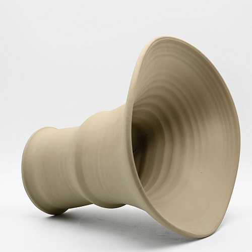 Beige handgemaakte vaas