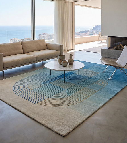 Tapis Blue Monolith