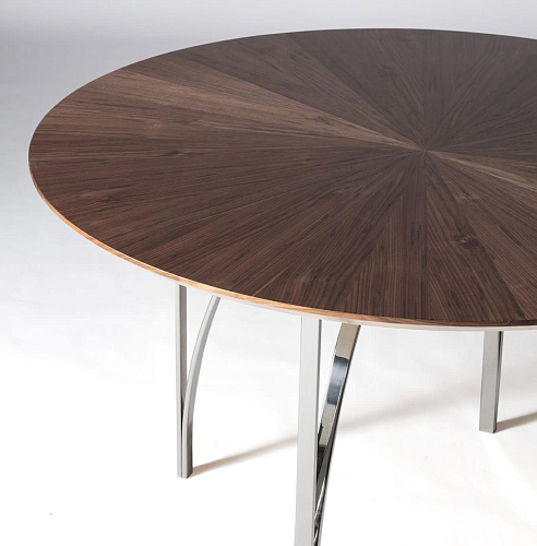 Table ronde en noyer Canaletto