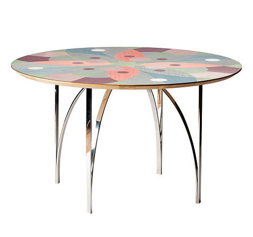 Meerkleurige gefineerde eettafel