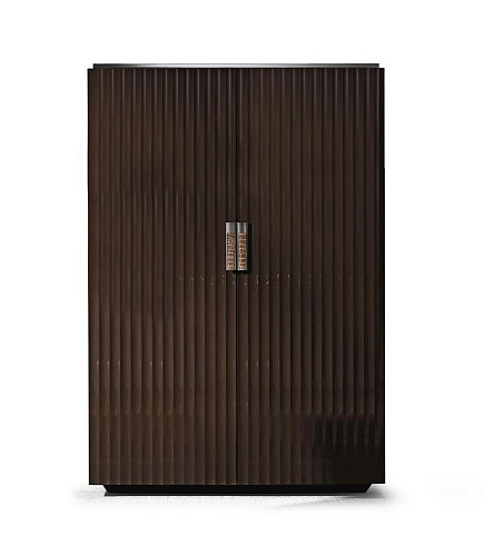 Elegance hoge kast met premium leer en chromen grepen
