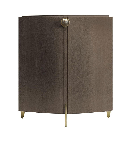 Armoire nacrée avec accents en bronze