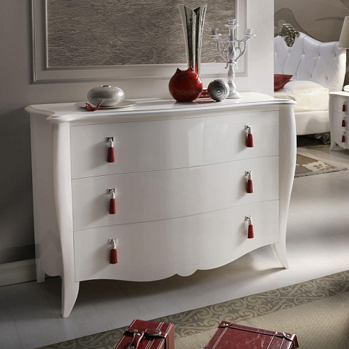 Commode laquée blanche