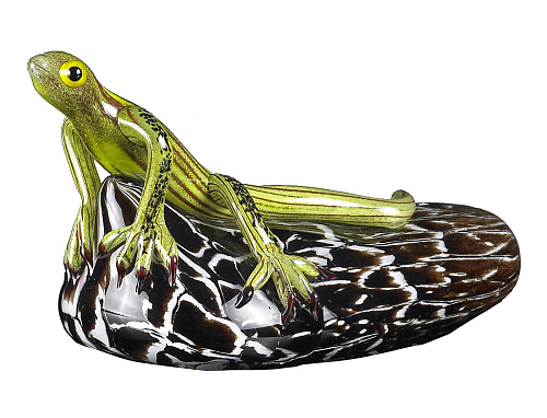 Sculpture lézard sur pierre