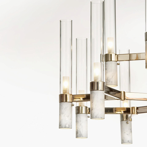 Carrara marmeren kroonluchter met gouden afwerking